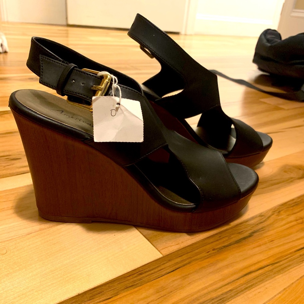 American Eagle Wedges